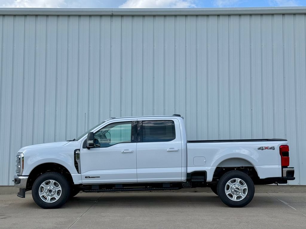 New 2026 Ford F250 XLT w/ XLT Premium Package AWD/4WD image 3