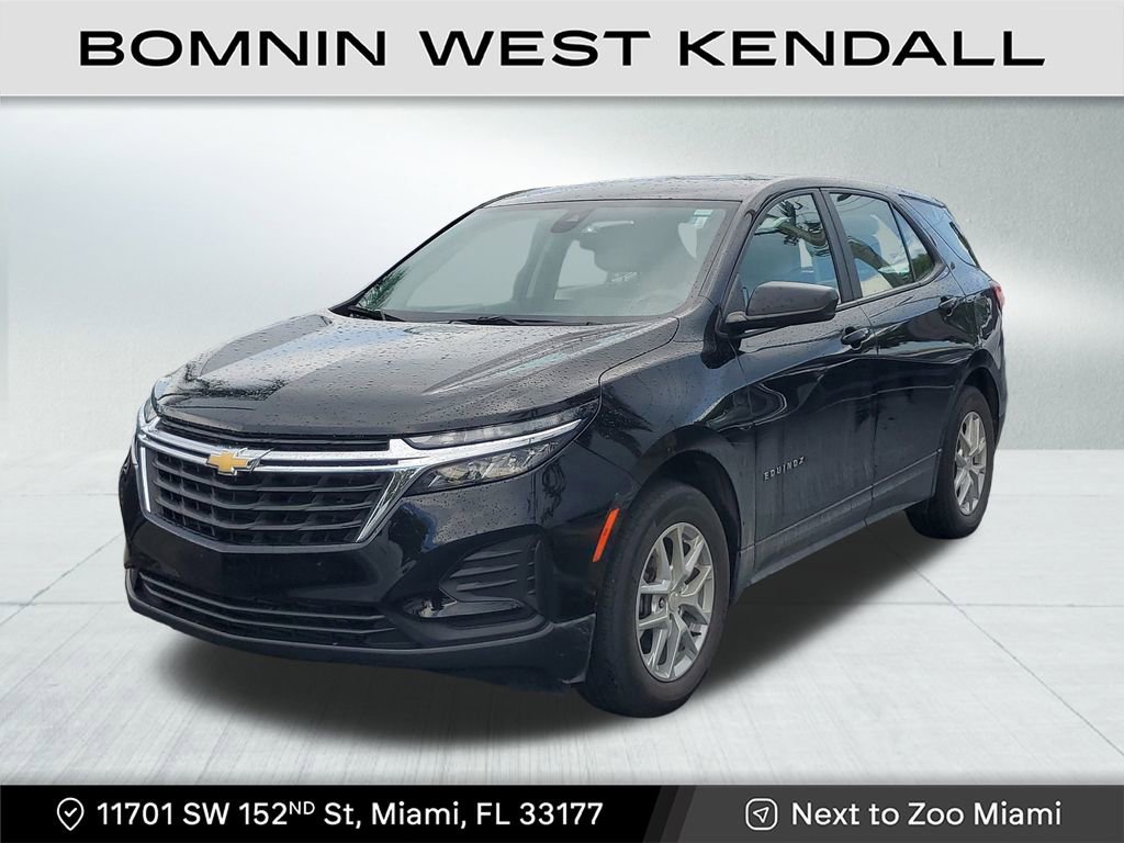 Used 2023 Chevrolet Equinox LS image 3