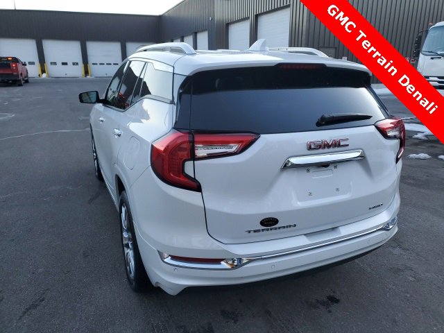Used 2022 GMC Terrain Denali image 4