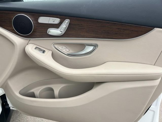 Used 2021 Mercedes-Benz GLC 300 4MATIC image 25