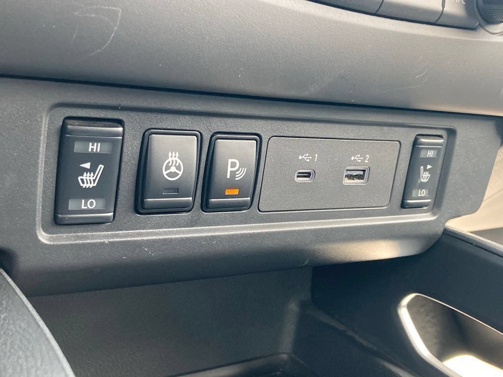 Used 2025 Nissan Frontier SV w/ SV Convenience Package RWD image 27