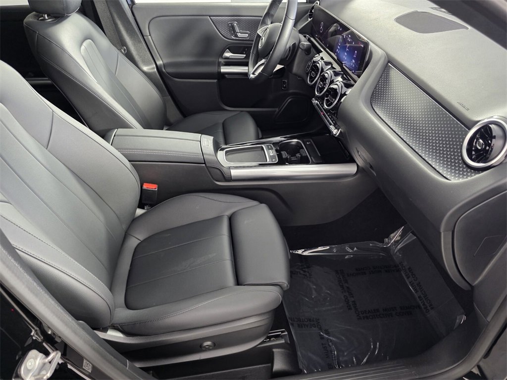 Certified 2025 Mercedes-Benz GLA 250 image 28