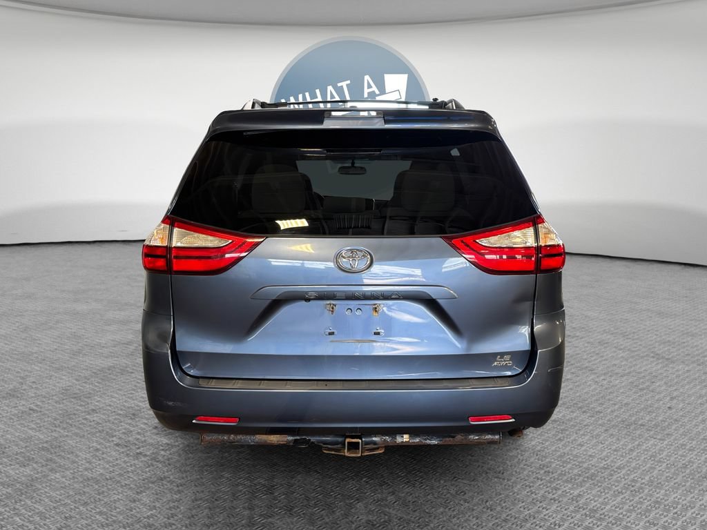 Used 2015 Toyota Sienna LE AWD/4WD image 5