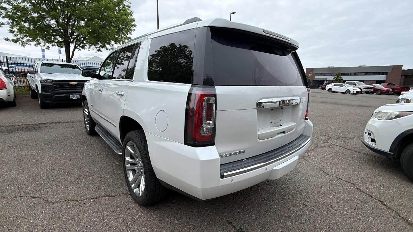 Used 2016 GMC Yukon Denali w/ Open Road Package AWD/4WD image 7