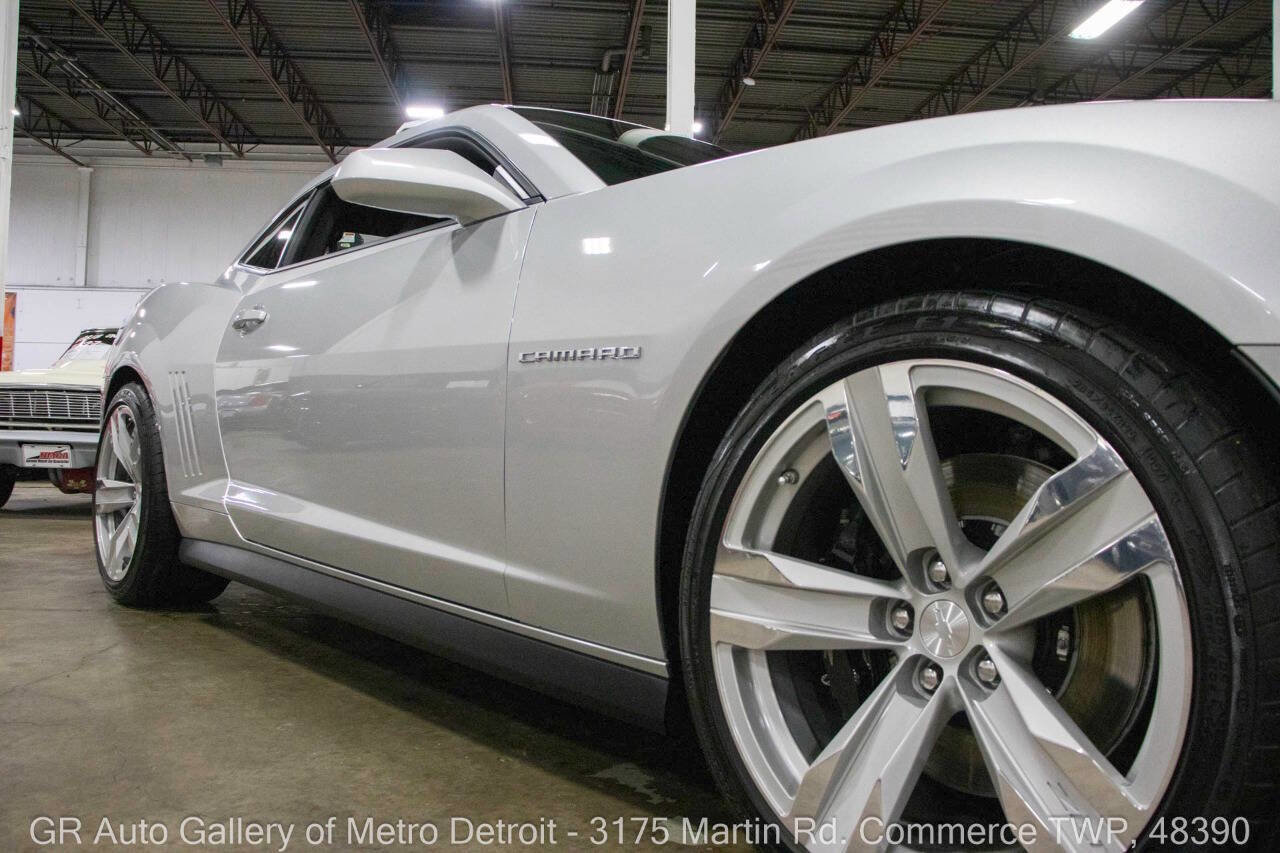 Used 2012 Chevrolet Camaro ZL1 image 24
