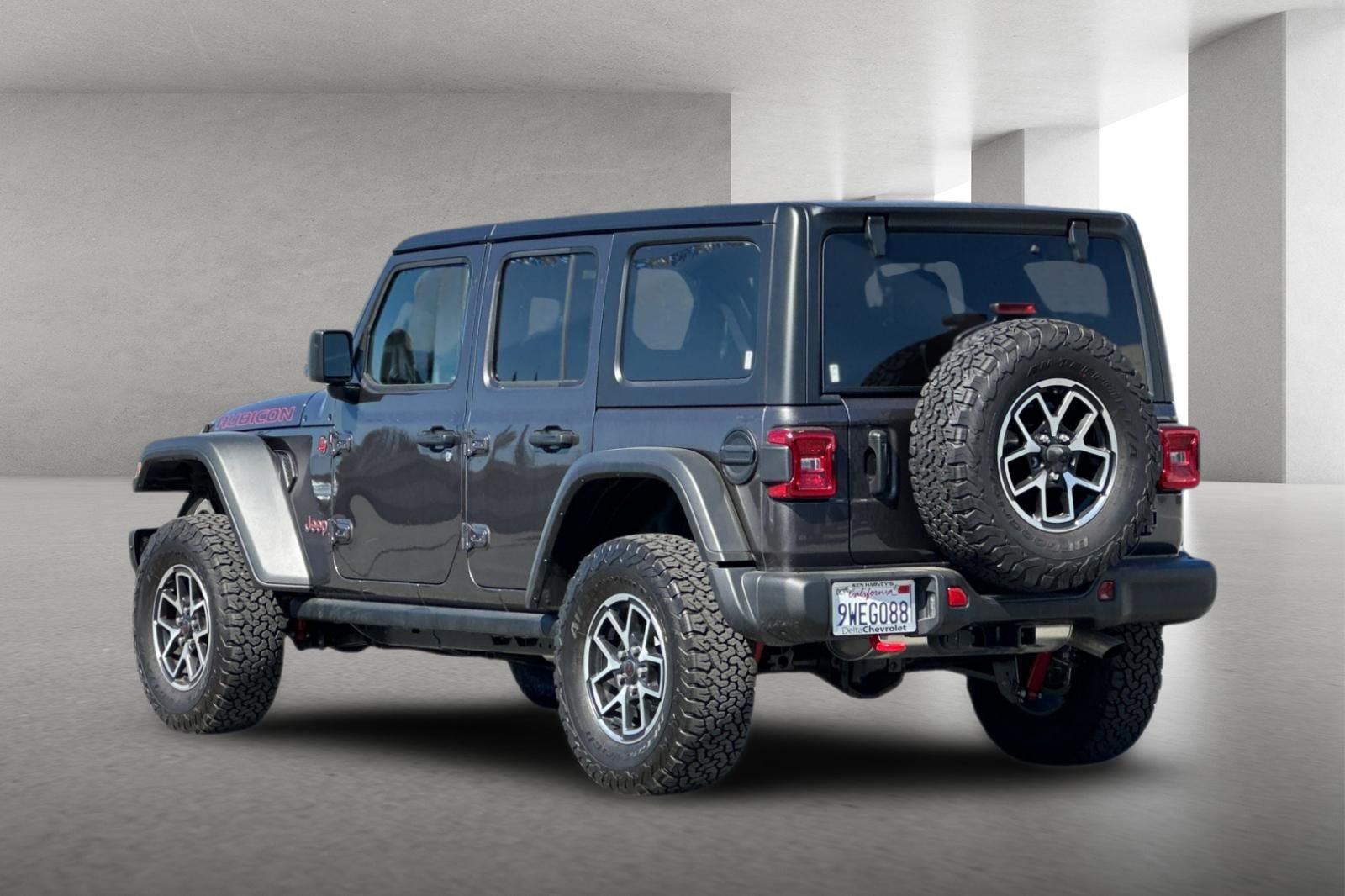 Used 2026 Jeep Wrangler Unlimited Rubicon w/ Steel Bumper Group image 6