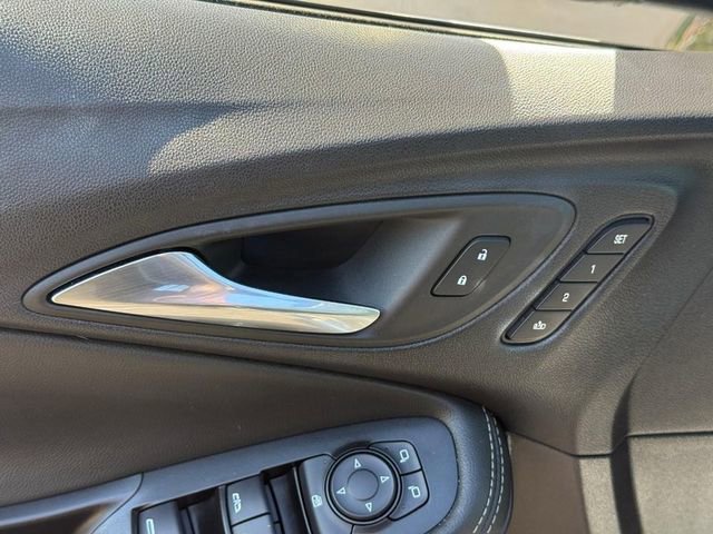 Used 2023 Buick Encore GX Essence w/ Advanced Technology Package FWD image 17