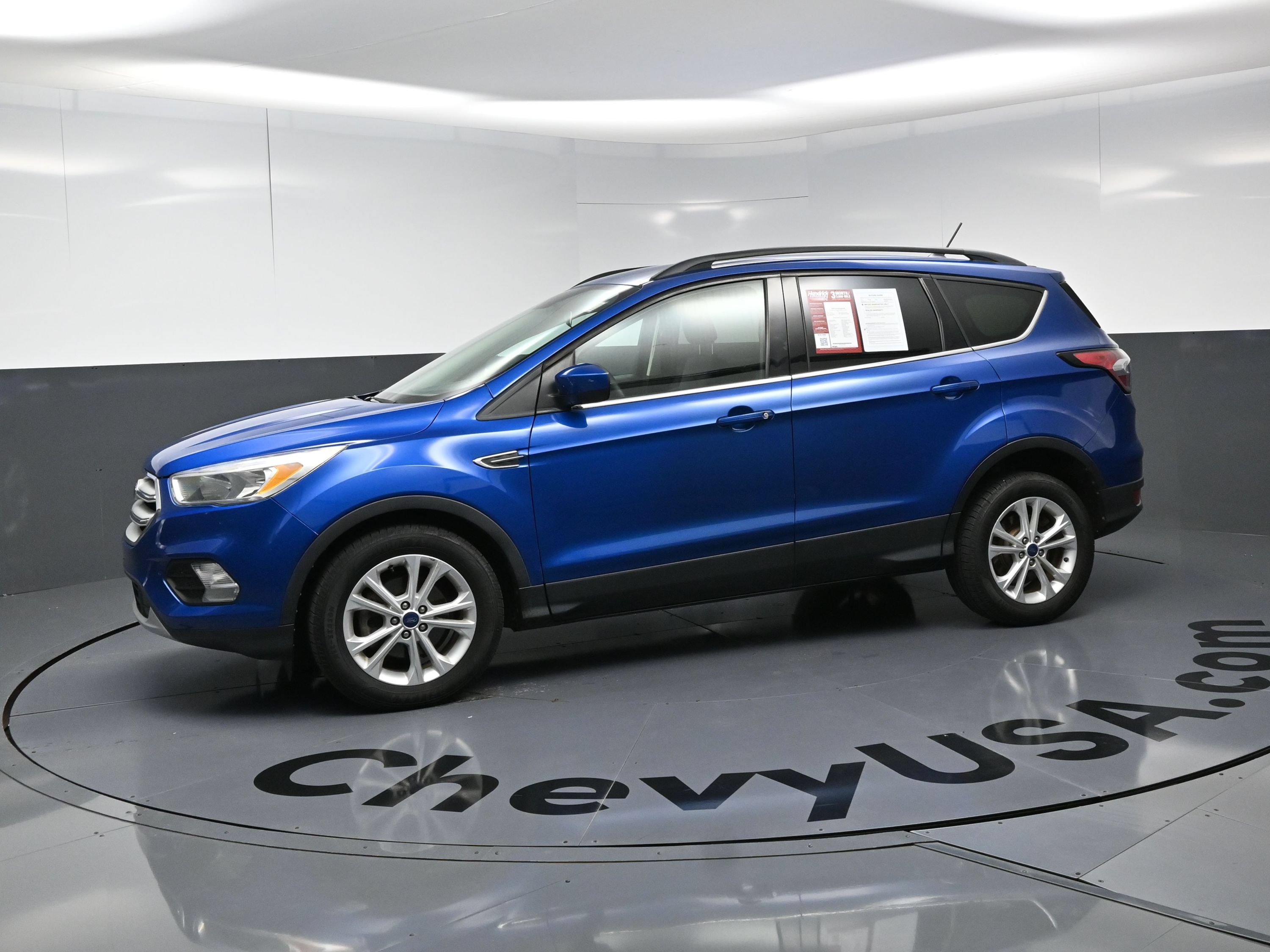 Used 2018 Ford Escape SE w/ SE Sync 3 Package FWD image 6