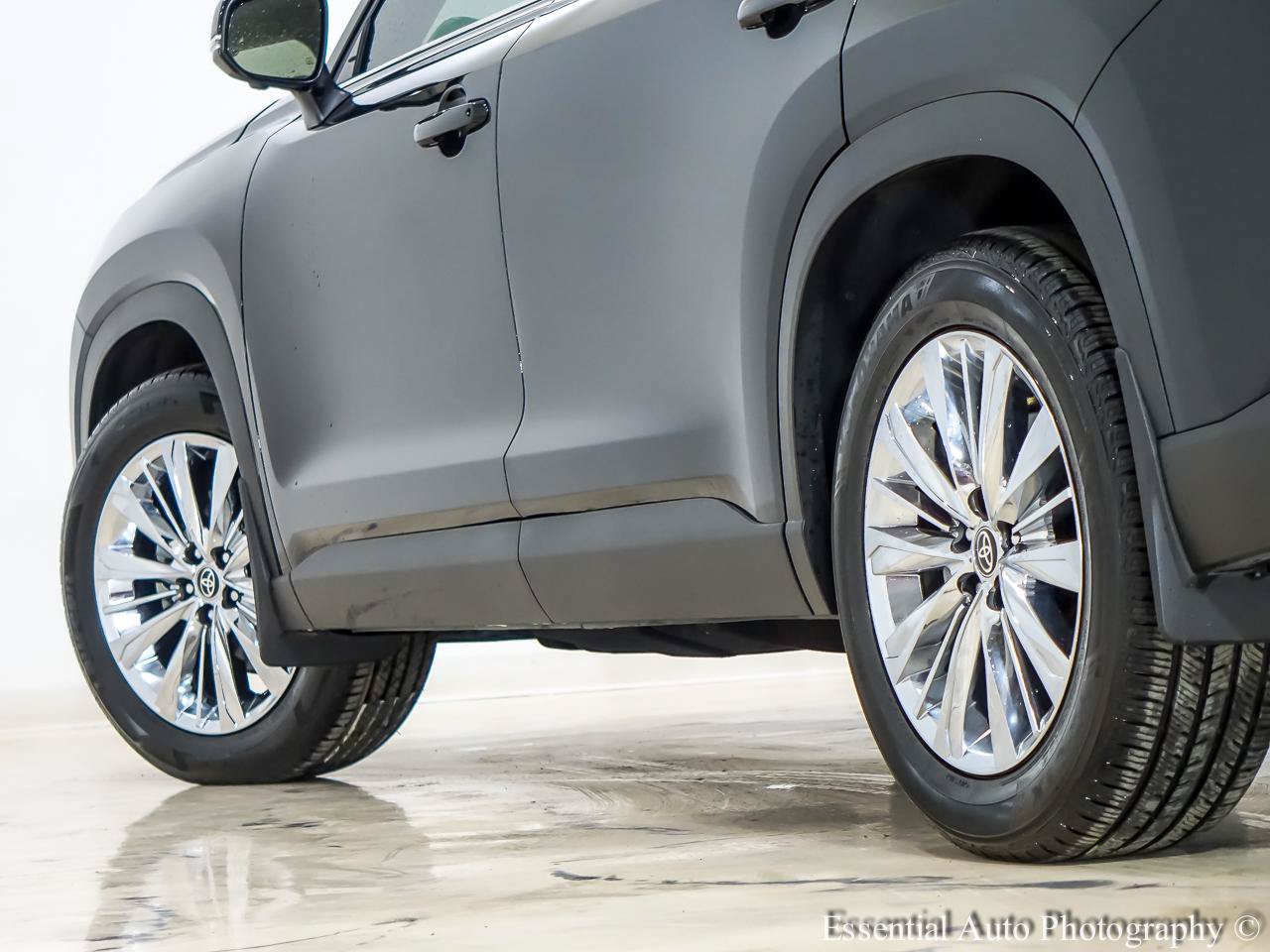 Used 2025 Toyota Grand Highlander AWD image 11