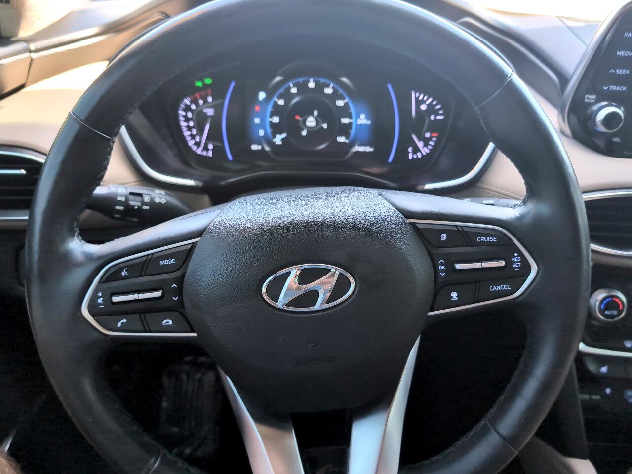 Used 2019 Hyundai Santa Fe FWD image 20
