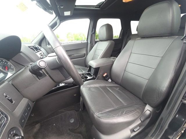 Used 2011 Ford Escape Limited w/ 302A Rapid Spec Order Code FWD image 24