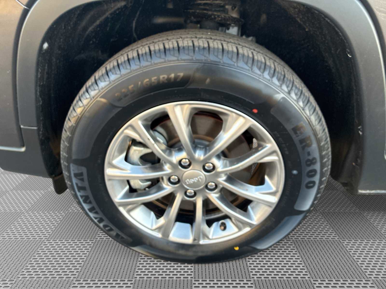 Used 2021 Jeep Cherokee Latitude Lux w/ Sun & Sound Group image 33