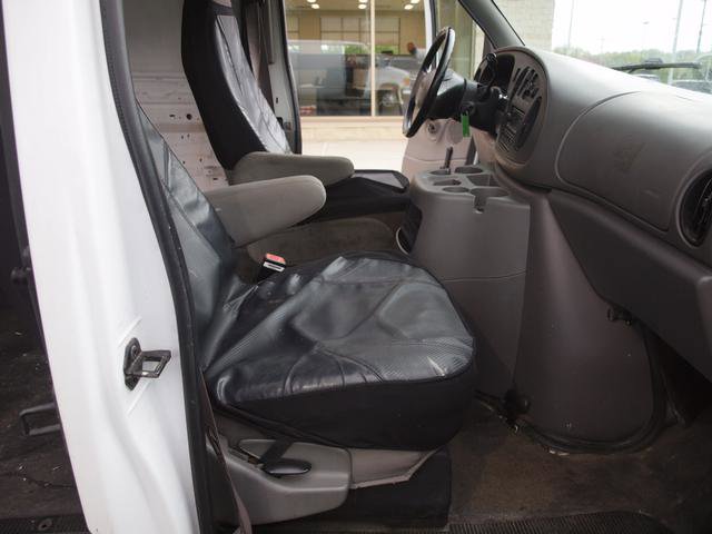 Used 2000 Ford E-150 and Econoline 150 RWD image 6