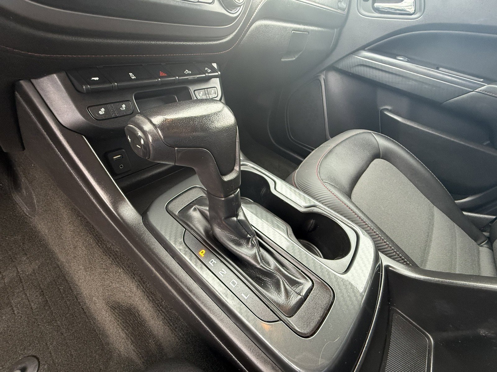 Used 2017 GMC Canyon SLE w/ All Terrain X Package image 14