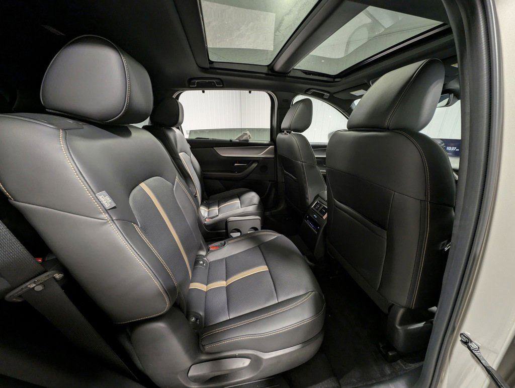 New 2024 MAZDA CX-90 Plug-In Hybrid w/ Premium Plus image 18