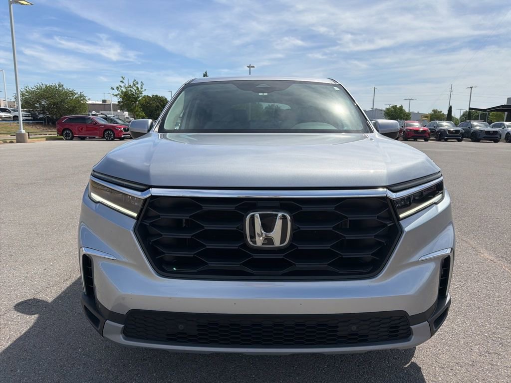 Used 2025 Honda Pilot EX-L image 8