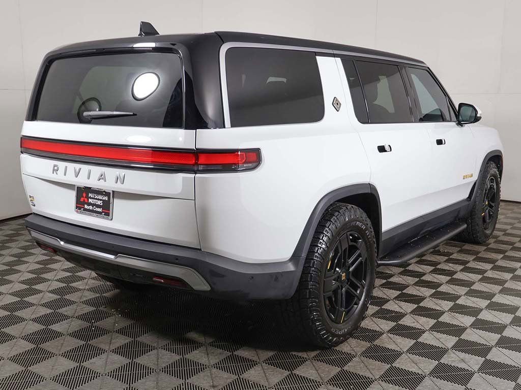 Used 2023 Rivian R1S Adventure image 13