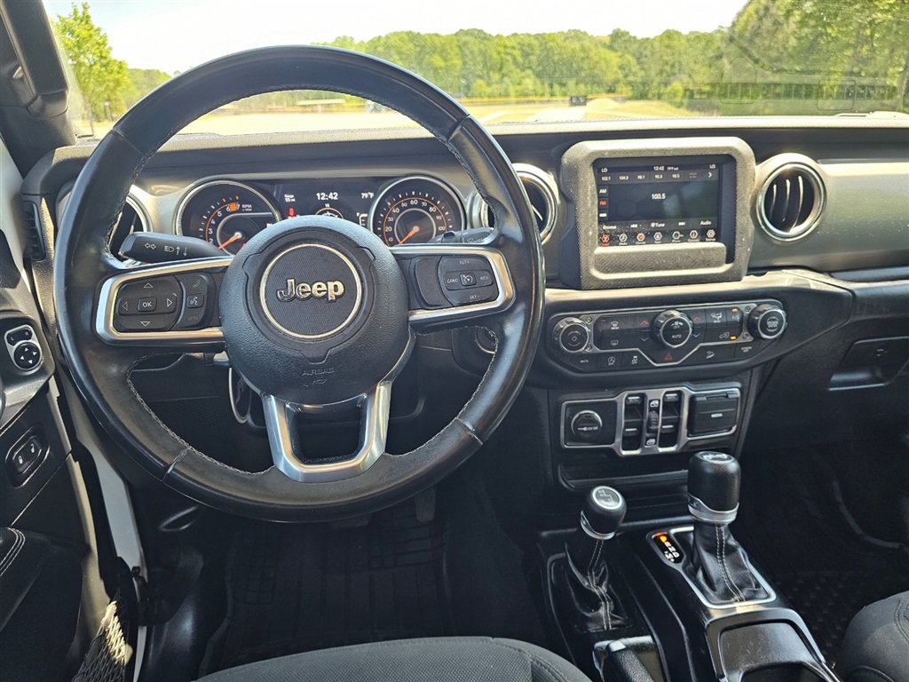Used 2019 Jeep Wrangler Unlimited Sahara AWD/4WD image 13