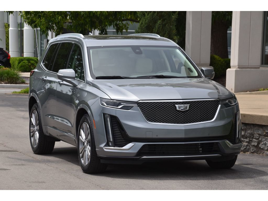 Certified 2024 Cadillac XT6 Premium Luxury FWD image 2