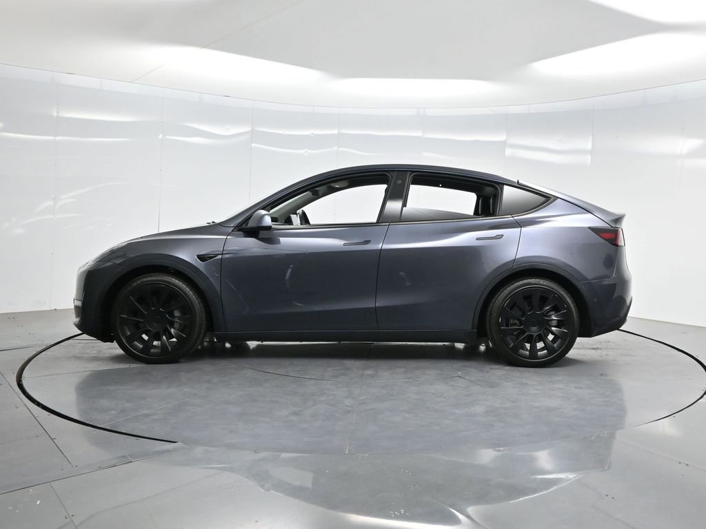 Used 2021 Tesla Model Y Long Range AWD/4WD image 31
