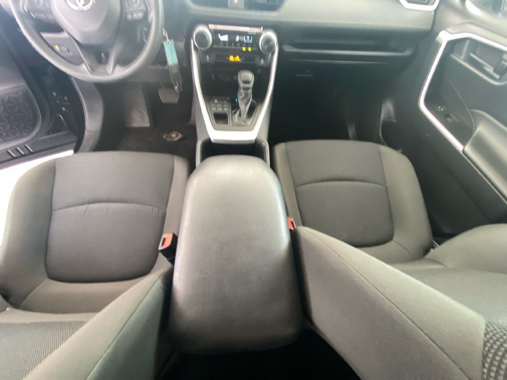 Used 2025 Toyota RAV4 LE AWD/4WD image 11