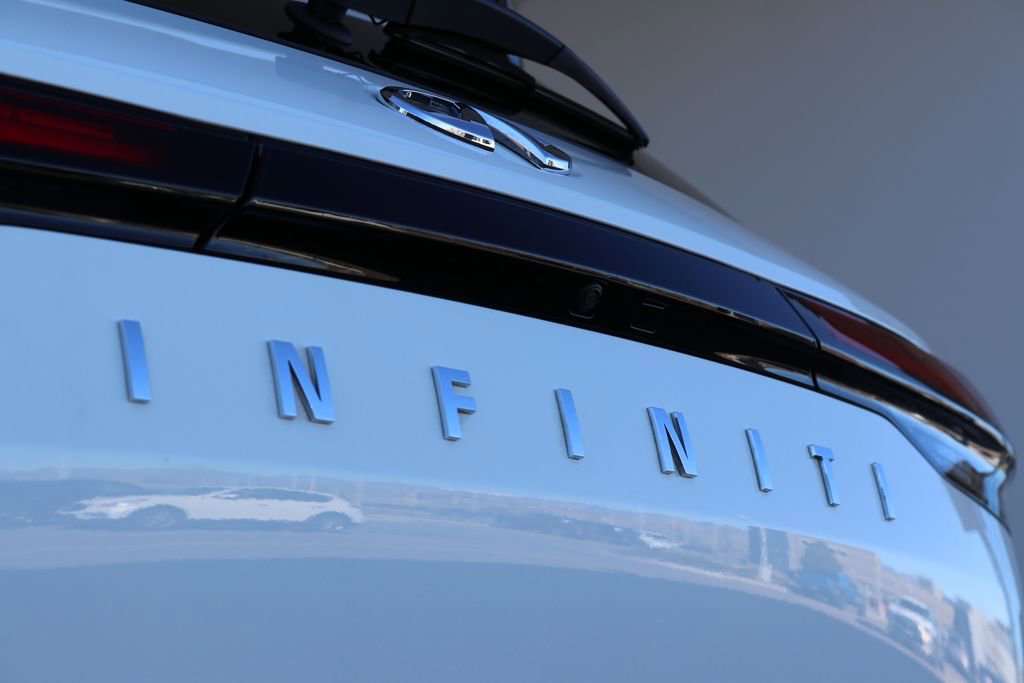 Certified 2025 INFINITI QX60 Pure image 30