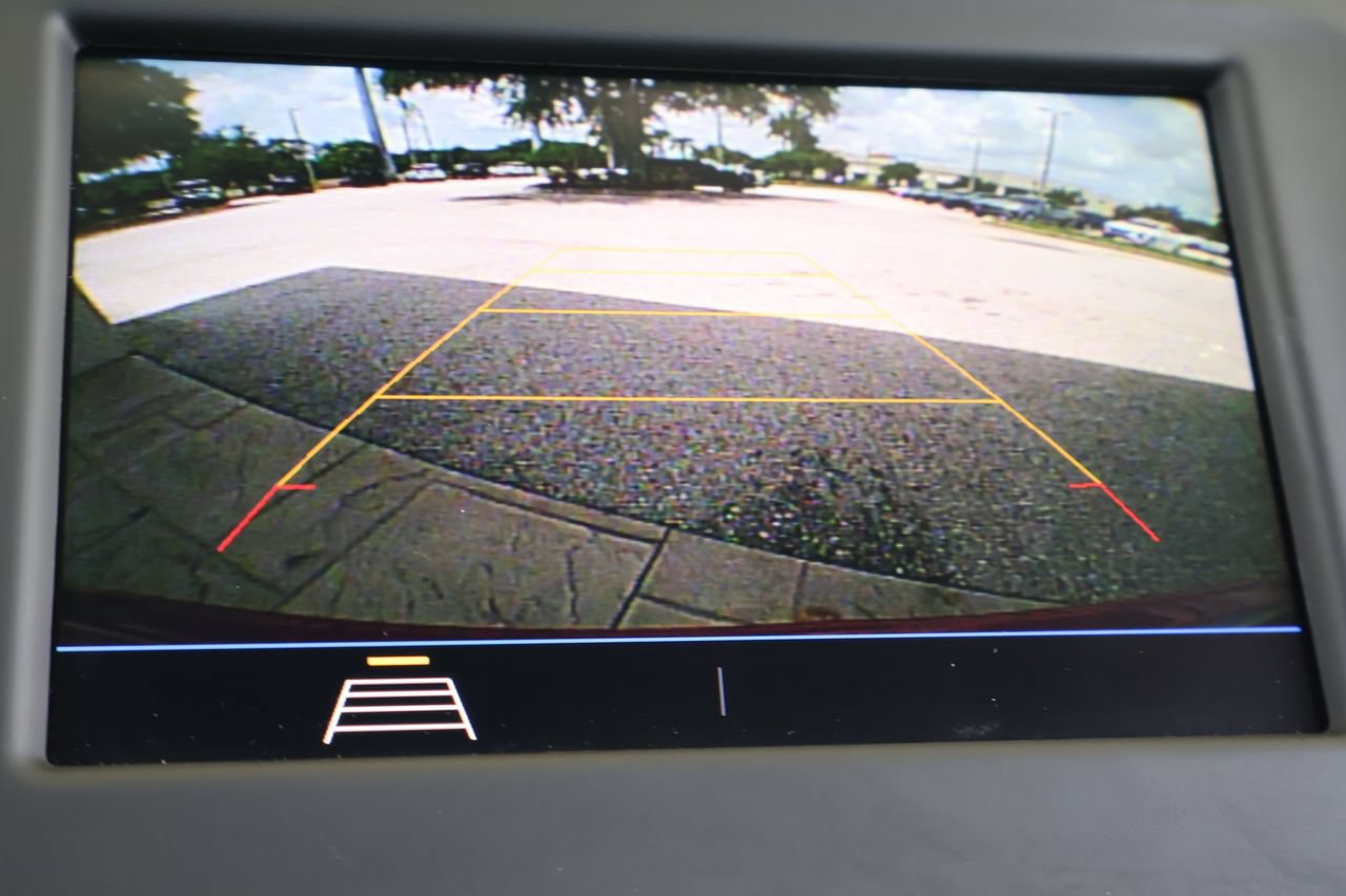 Used 2020 Chevrolet Equinox LT FWD image 26
