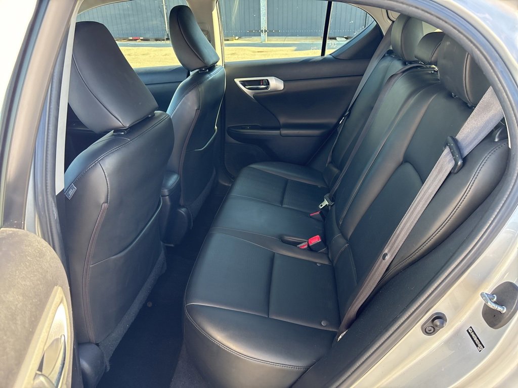 Used 2013 Lexus CT 200h image 12