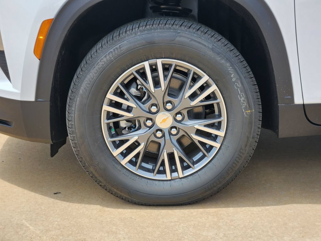 New 2026 Chevrolet Traverse LT w/ Driver Confidence Package FWD image 8