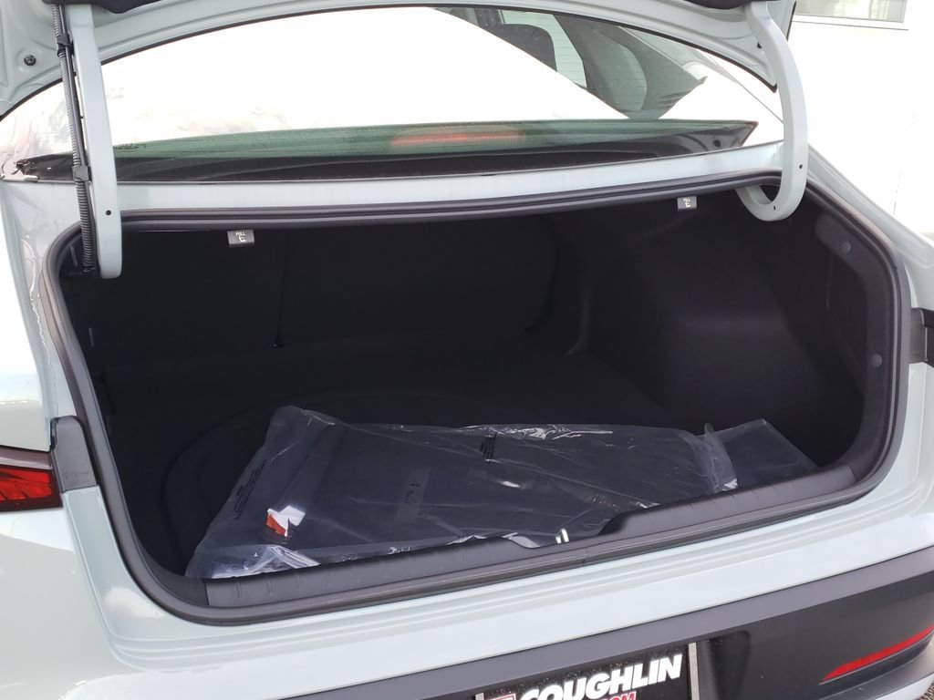 New 2025 Kia K4 LXS image 7