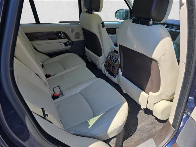 Used 2018 Land Rover Range Rover HSE image 11