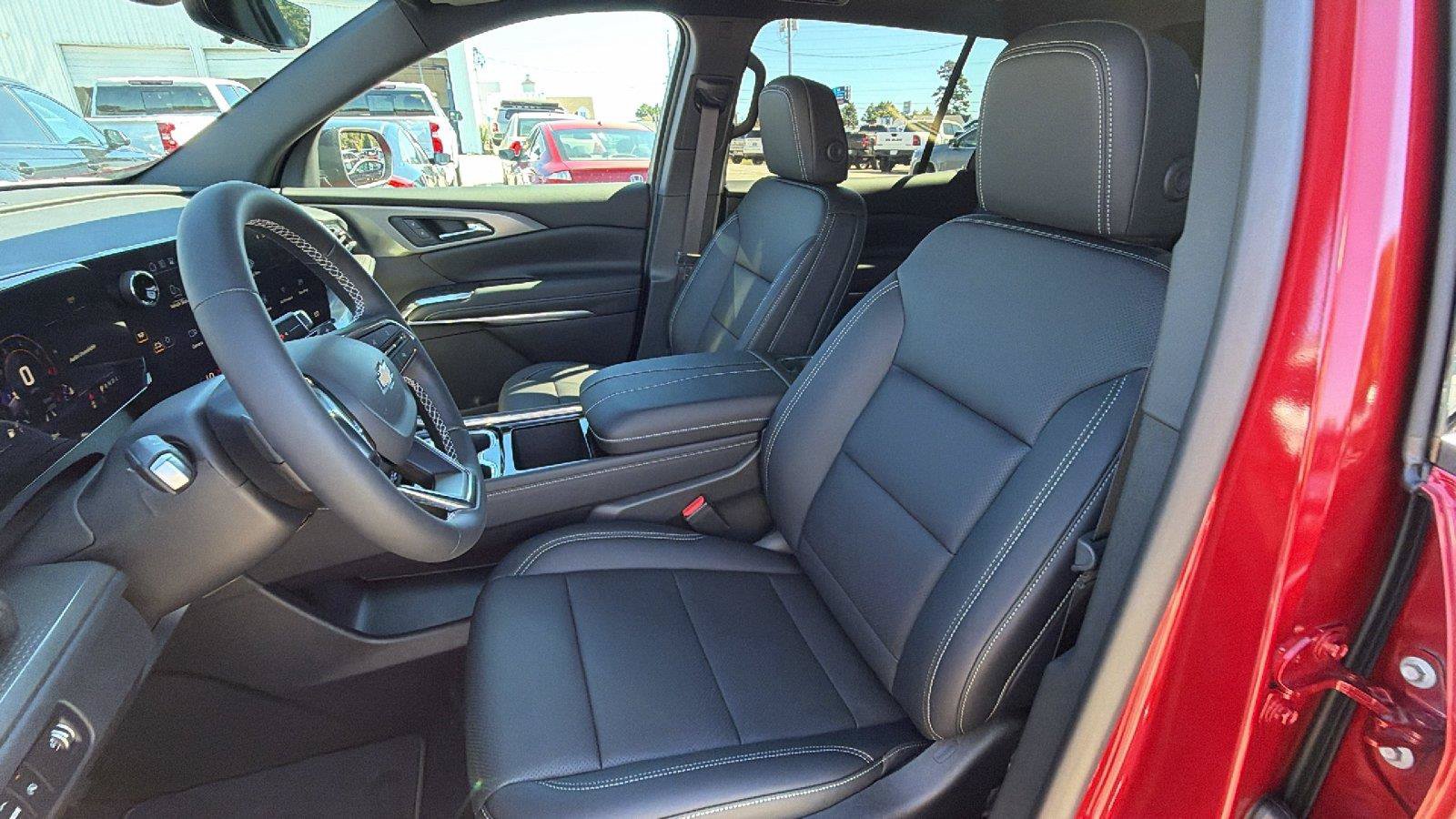 New 2027 Chevrolet Traverse LT w/ Driver Confidence Package FWD image 18