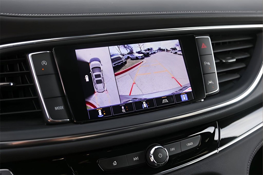 Used 2024 Buick Enclave Avenir w/ Avenir Technology Package image 17