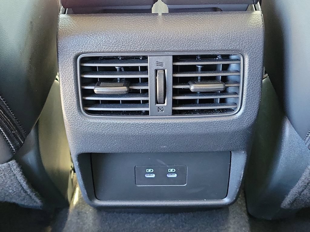 Used 2026 Nissan Rogue SV w/ SV Premium Package FWD image 11