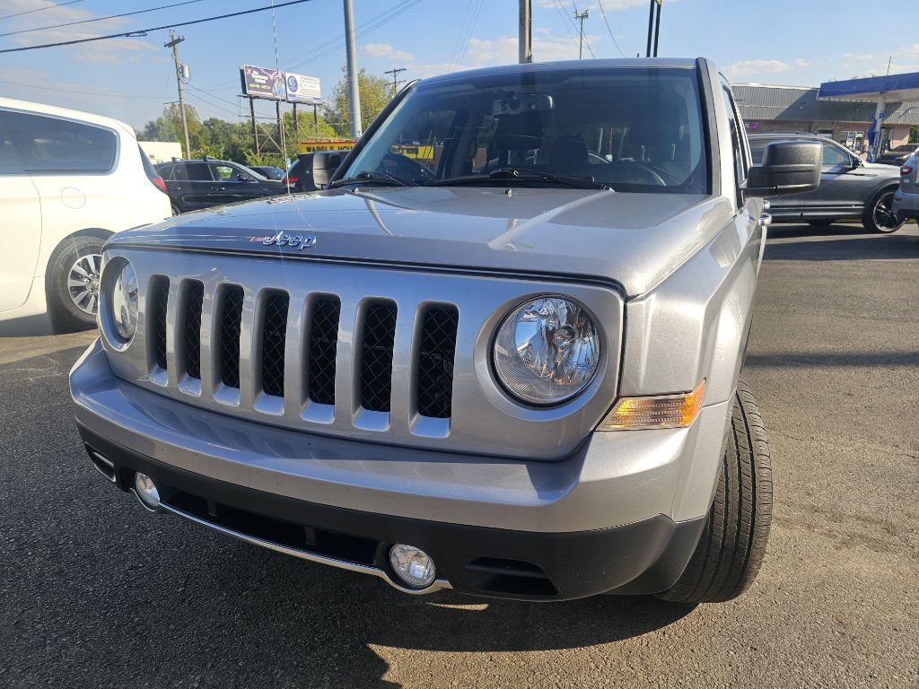 Used 2017 Jeep Patriot High Altitude FWD image 6