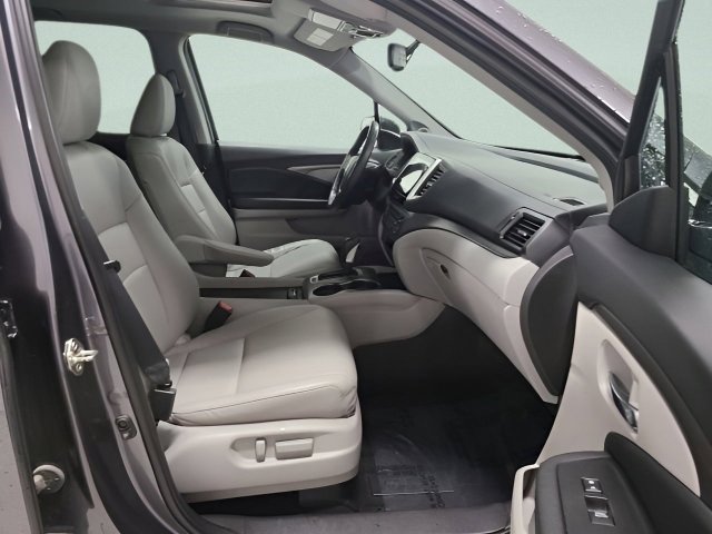 Certified 2019 Honda Ridgeline RTL-T image 17