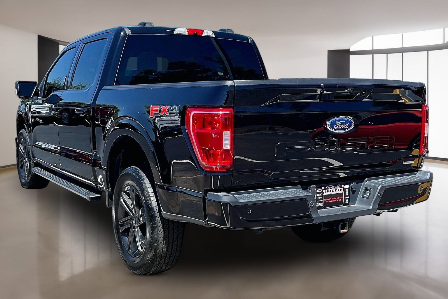 Used 2021 Ford F150 XLT w/ Equipment Group 302A High AWD/4WD image 4