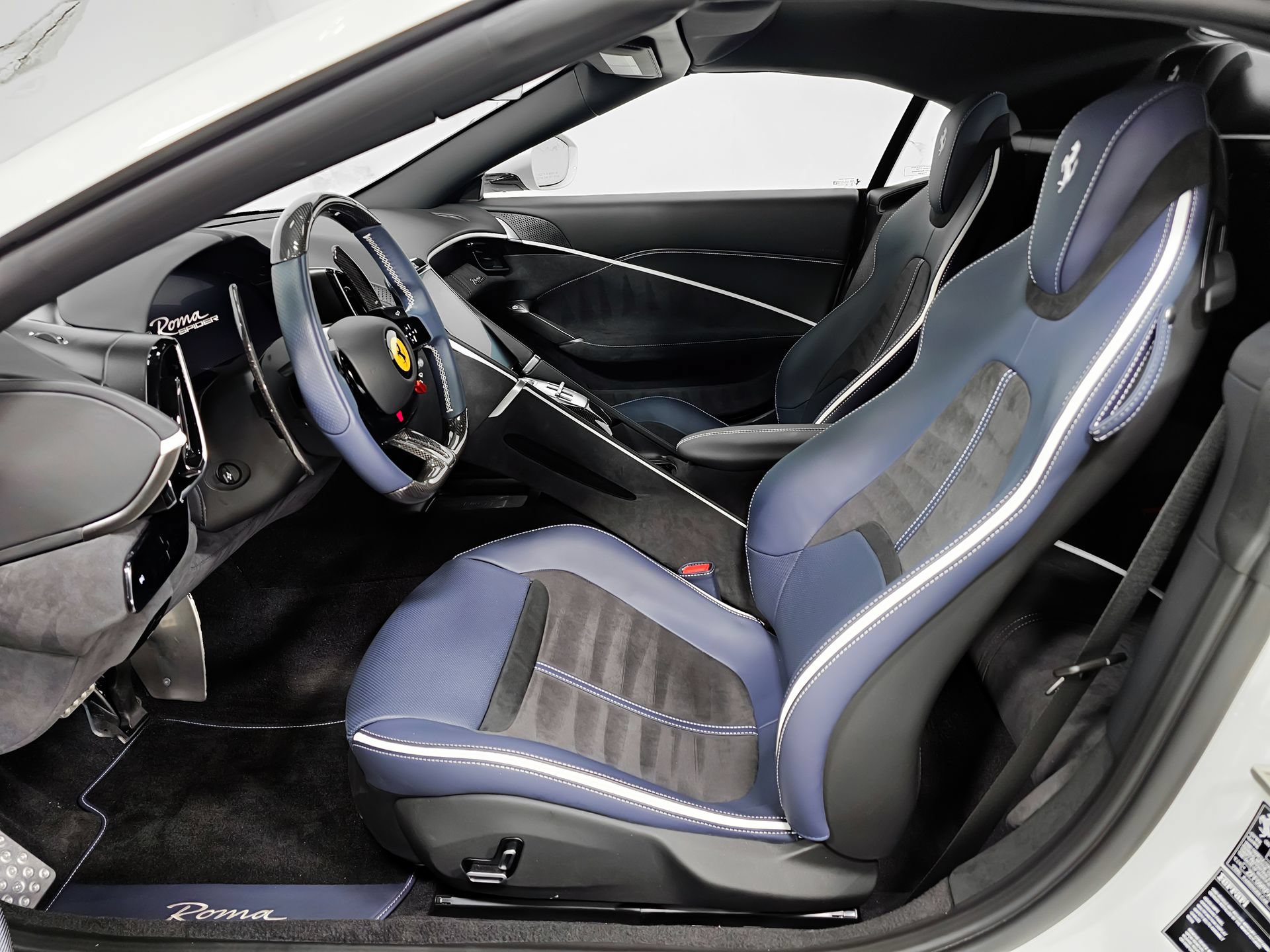 Used 2025 Ferrari Roma Spider RWD image 15