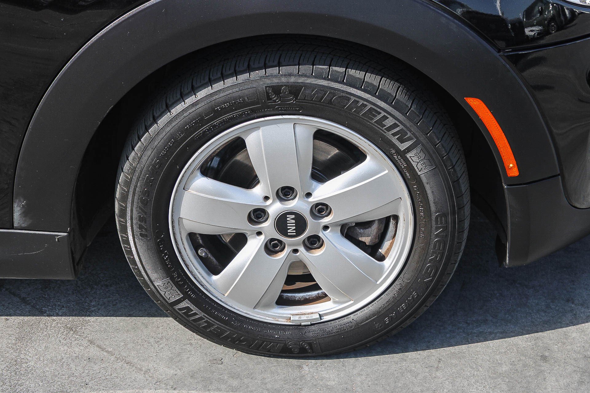 Used 2019 MINI Cooper 2-Door Hardtop image 11