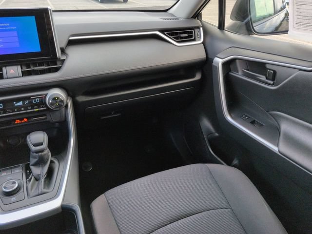 Certified 2025 Toyota RAV4 LE AWD/4WD image 17