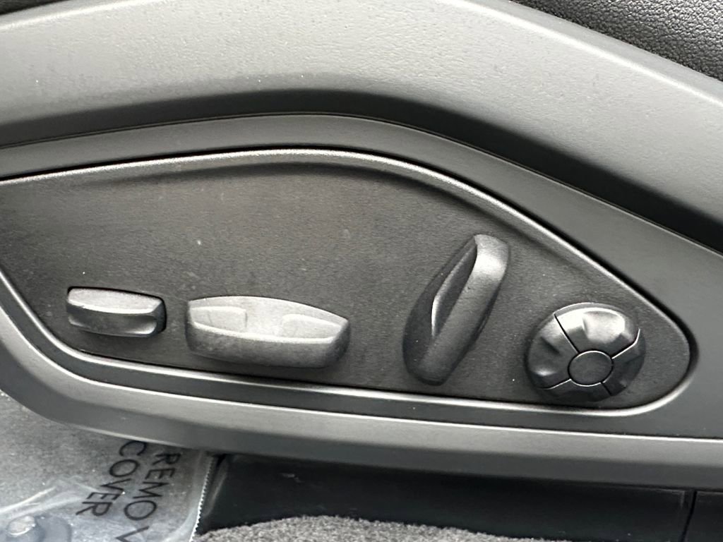 Used 2023 Audi e-tron GT Prestige image 10