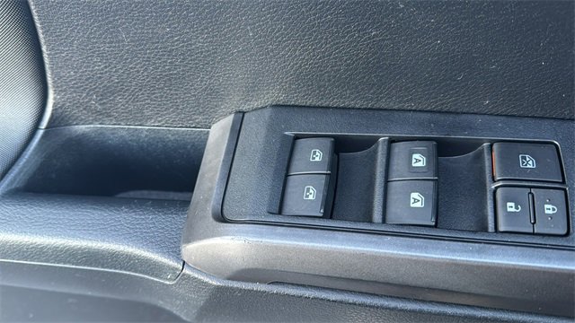 Used 2018 Toyota Tacoma TRD Sport image 11