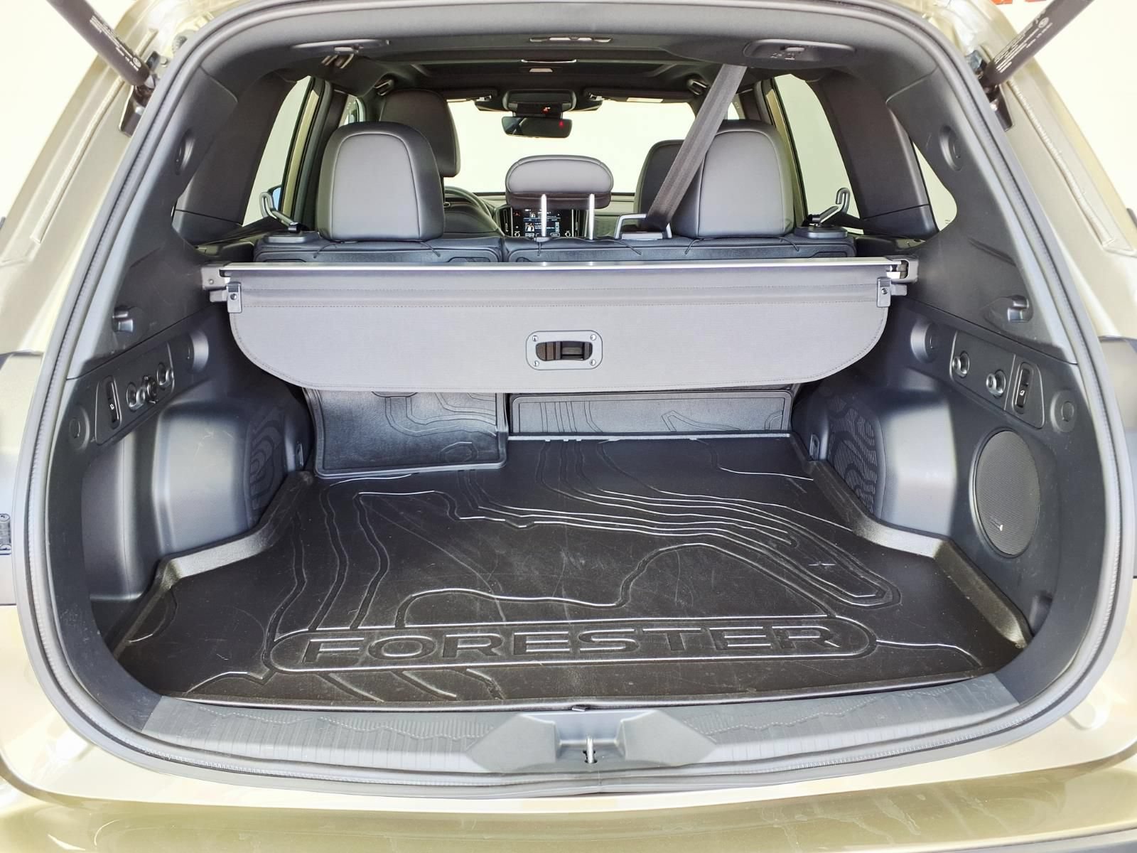 Used 2026 Subaru Forester Limited AWD/4WD image 9