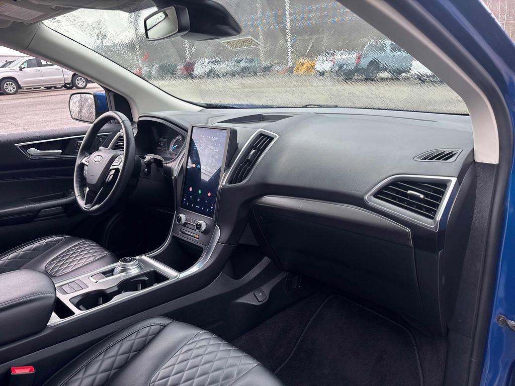 Used 2024 Ford Edge Titanium image 29