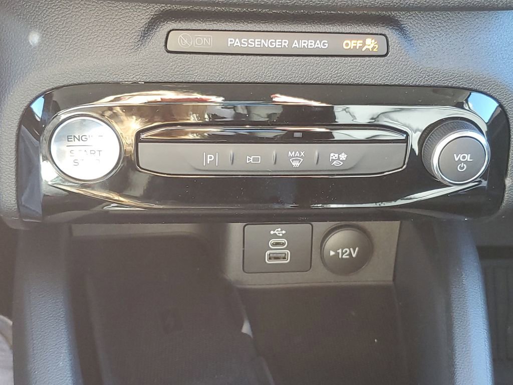 New 2026 Ford Escape SE w/ PHEV Premium Package image 17