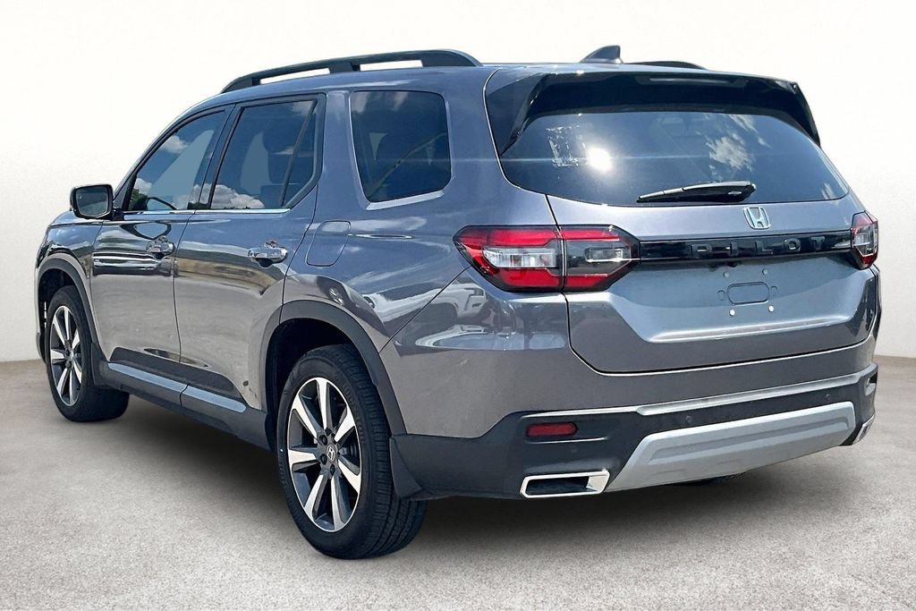 Used 2025 Honda Pilot Elite image 13