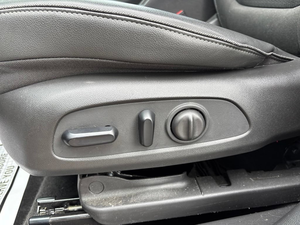 Used 2024 Buick Encore GX Preferred w/ Comfort Package FWD image 23