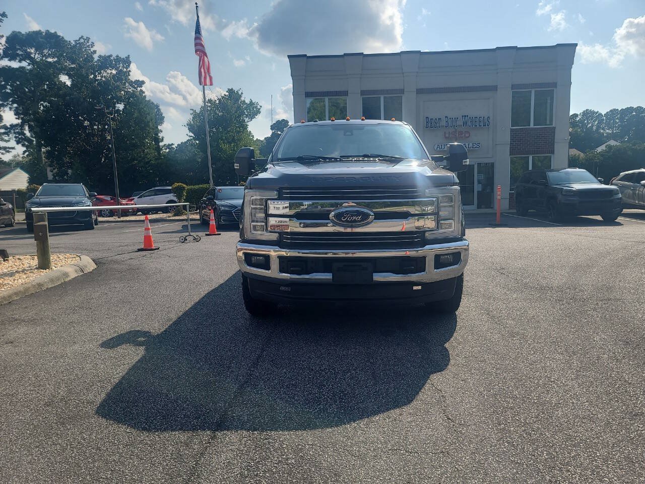 Used 2018 Ford F350 Lariat w/ Lariat Ultimate Package AWD/4WD image 3