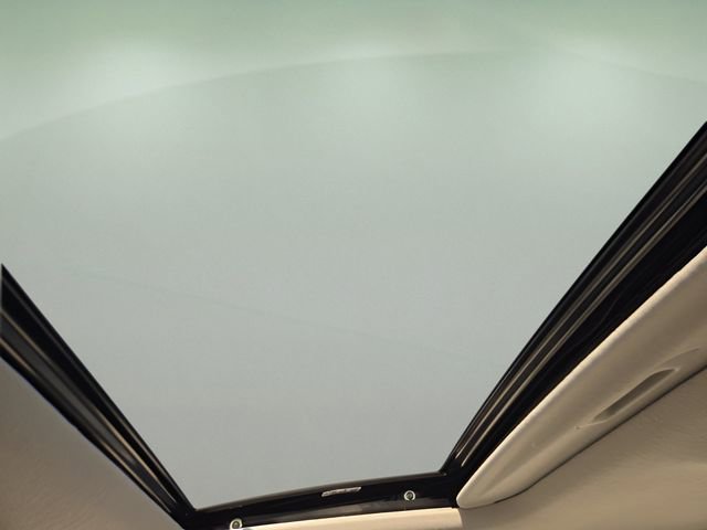 Used 2025 Hyundai Elantra Limited image 23