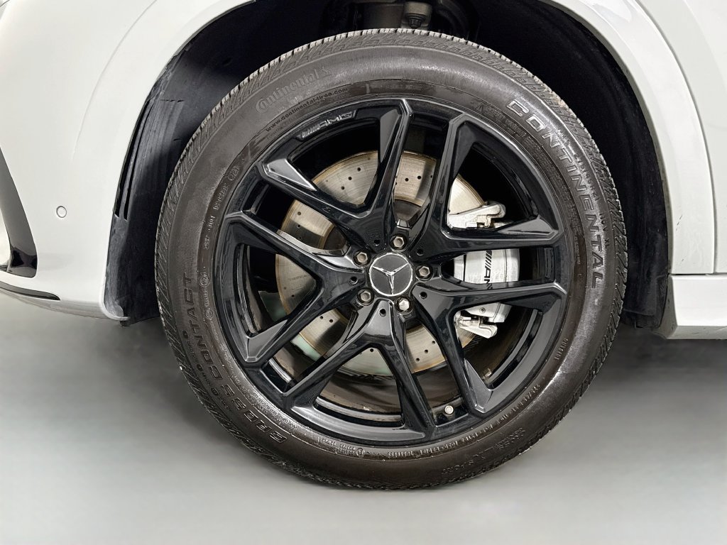 Used 2024 Mercedes-Benz GLE 53 AMG 4MATIC Coupe image 32